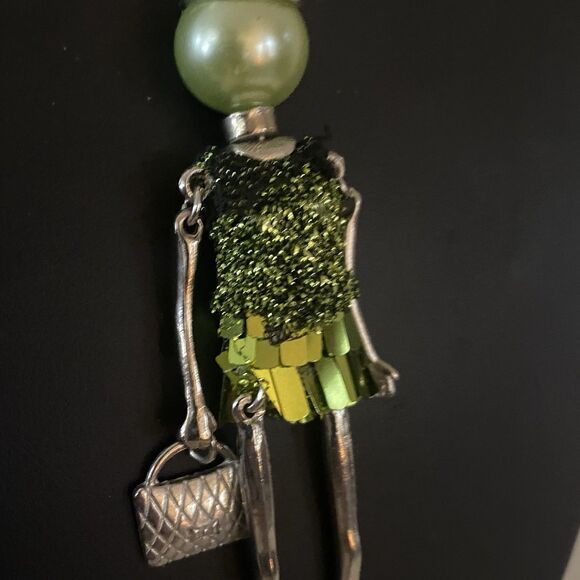 French Fashion Doll Dangling Pendant Necklace Silver Tone Beaded Dress Bag Green - Picture 3 of 12